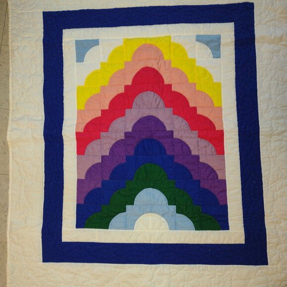 NEW Handmade Stunning Rainbow Baby Quilt/Wall Hanging w Detailed Hand Quilting - Picture 1 of 13
